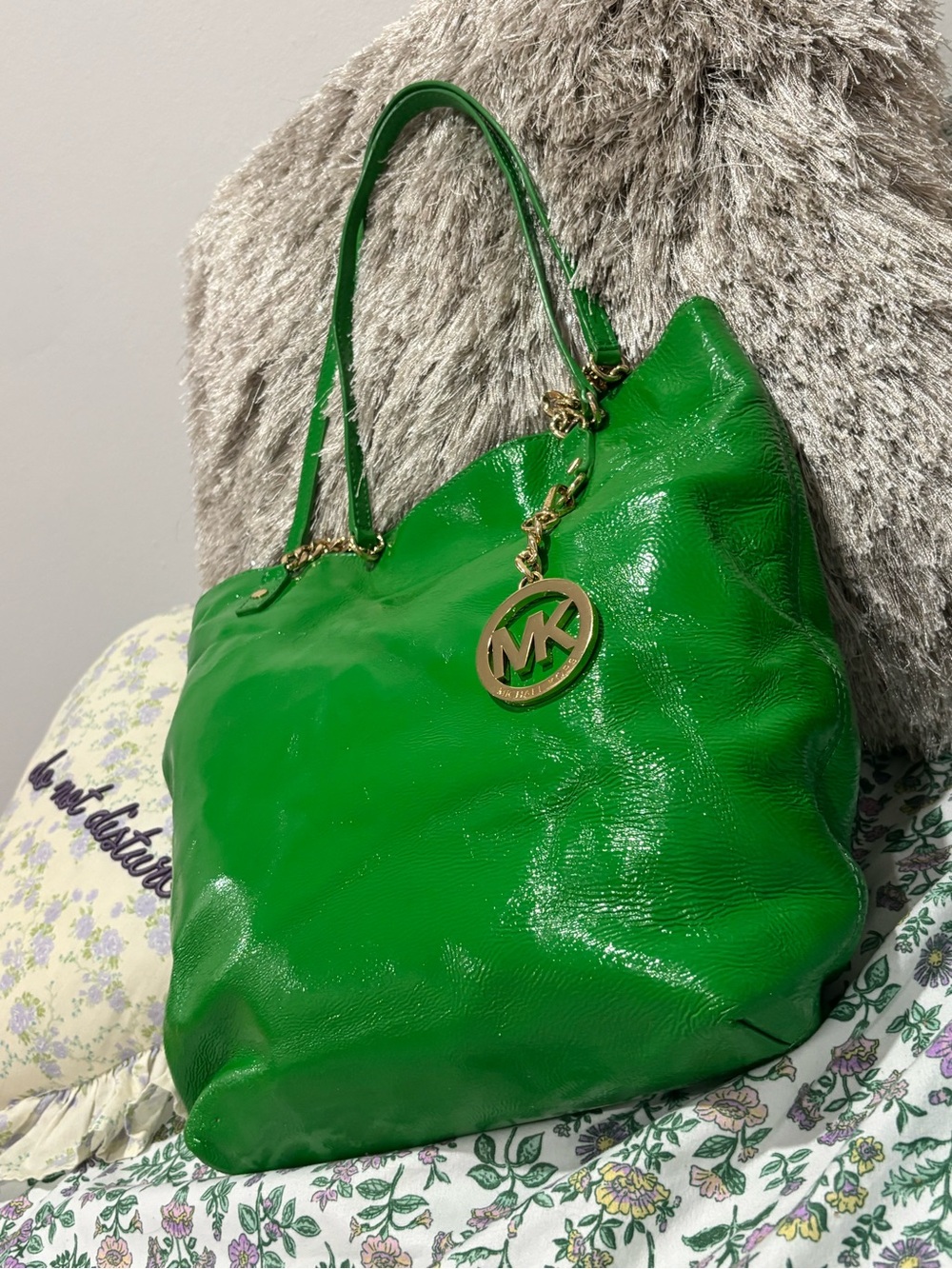 Michael Kors Emerald Green Patent Leather Tote with Gold MK Charm - Picture 12 of 16